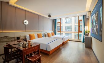 Dolphin Bay Film and Television Smart Hotel (Qujing Bund Wanda Branch)
