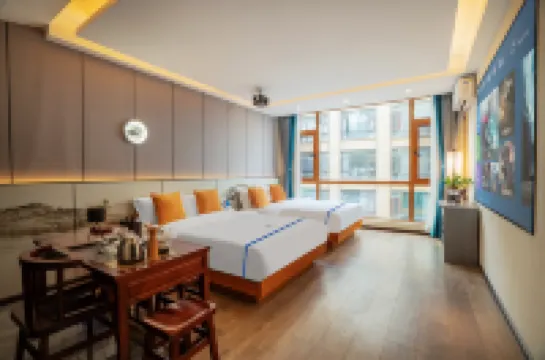 Dolphin Bay Film and Television Smart Hotel (Qujing Bund Wanda Branch)