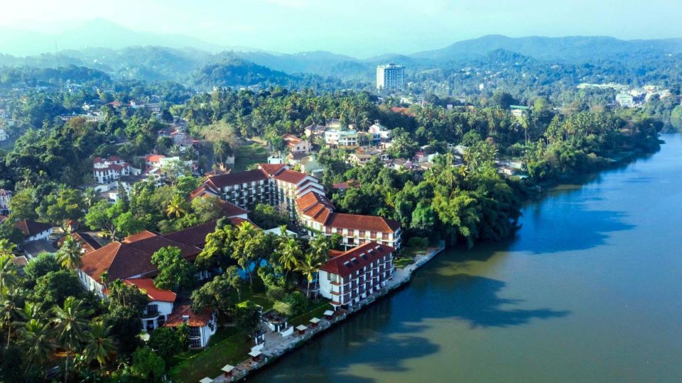 Mahaweli Reach Hotel