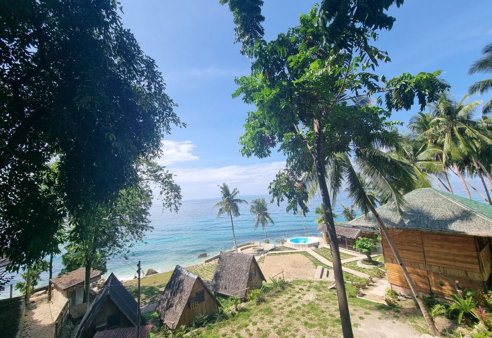 Hagdan Reef Dive Spot by HiveRooms