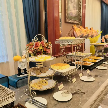 Huaxia Conifer Hotel