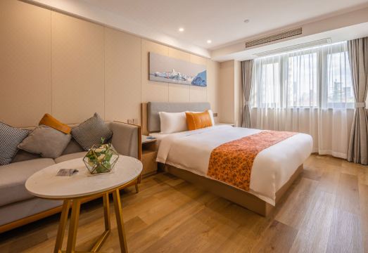 홍거 서비스 아파트 외관