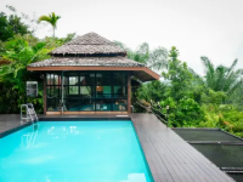 เขาสก บูติก แคมป์ โรงแรมในอำเภอ พนม