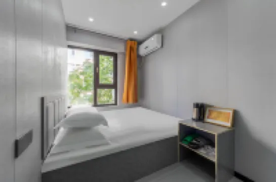 Runze Hotel (Harbin Haxi Station)