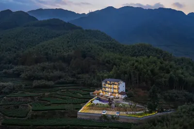 Mountain stream · 180° mountain view tea garden mountain luxury Linxi resort VILLA beauty stay Отели рядом с достопримечательностью «На степях облаков»