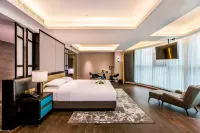Chengde Hotel (Mountain Resort) - Balcony