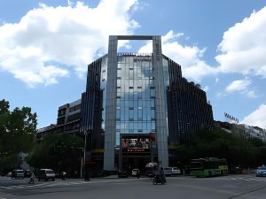 Chenlong 168 Hotel (Huaihua Hexi Branch)