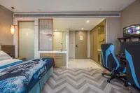Whale Wars E-sports Hotel (Yuyao Railway Station) - Esports