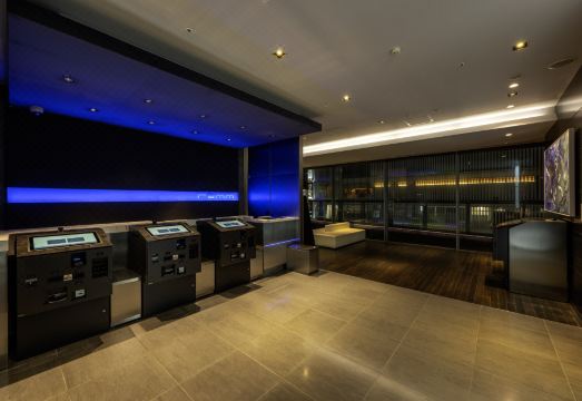 2. 렘 아키하바라..