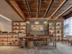 陶廬·觀山聆感設計師野奢美宿（神農架木魚鎮汽車客運站店）