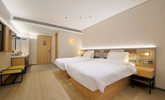 Homeinn Plus Hotel (Yangzhou Dongguan Street Wuyue Plaza)