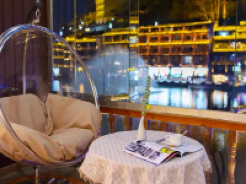 Yueying Tuojiang Riverview Homestay(Phoenix Ancient City) โรงแรมในเฟิ่งหวง