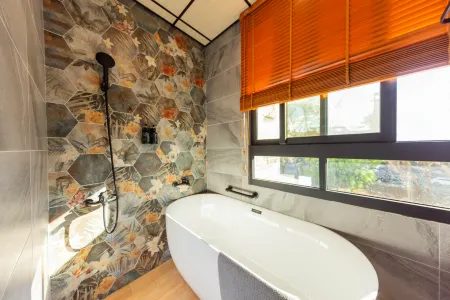 EZSTAY  Yancheng Branch Отели рядом с достопримечательностью «Qijin Lighthouse»