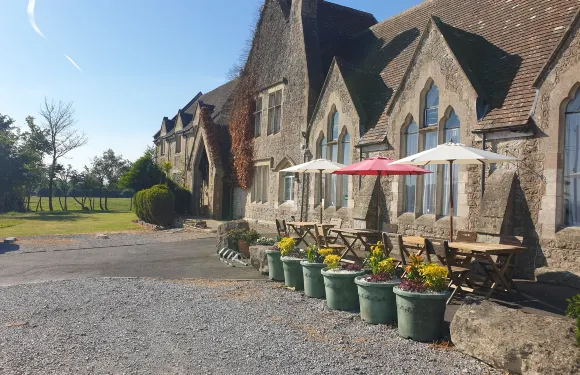 校舍餐廳和酒店