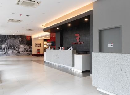 Red Planet BGC The Fort