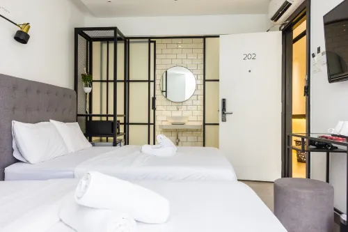 Z Hotel Ara Damansara, LRT, Mall, Airport - 2-Star