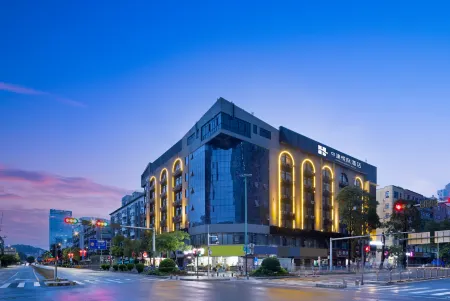 Zhonghao Yueji Hotel (Shenzhen Qianhai Branch) Отели рядом с достопримечательностью «B， Harbin Institute of Technology Shenzhen Graduate School»