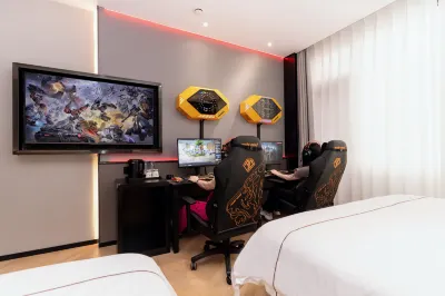 KK E-sports Hotel (Hezhou University East Campus)