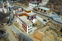 Danba Zhuoke · Huan Shan View Parent-Child Family Resort VILLA Mountain Lodge