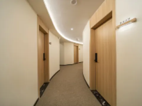 Chongqing Yanyu Hotel (Jiefangbei Pedestrian Street Hongyadong Branch) Hotels in Chongqing