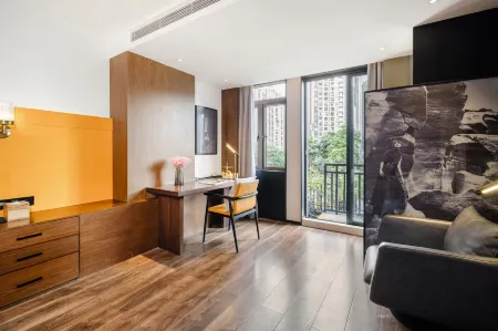 Youxuan Hotel (Nanning Qingxiushan Scenic Area MixC Branch)