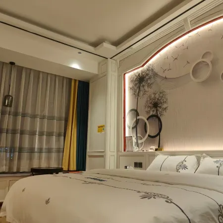 Yongjin Smart Hotel (Heqing Huangping Town)