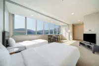 The Triny Urban Suites Hotel dekat Korean Folk Village