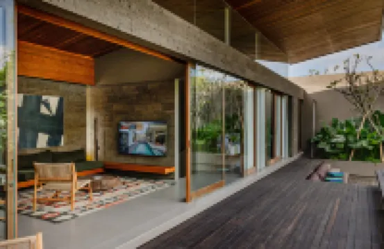 ドミシリ ヴィラス カングー バリ バイ フェイズ ホスピタリティ