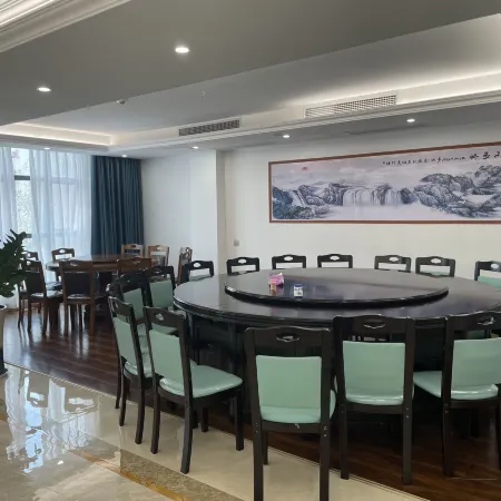 Star Bay Hotel (Wuhua Branch)