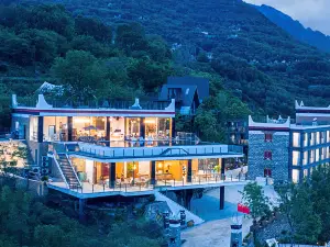 Popular Scenic Hotels in Danba
