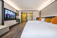 Mei Ling Holiday Hotel (Wanda Plaza Liupanshui Liupanshui Railway Station Store)