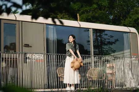 Jianjia Cangcang Field Camp (Foshan Yundonghai Wetland Park Branch) Отели рядом с достопримечательностью «Guangdong University of Business Studies»