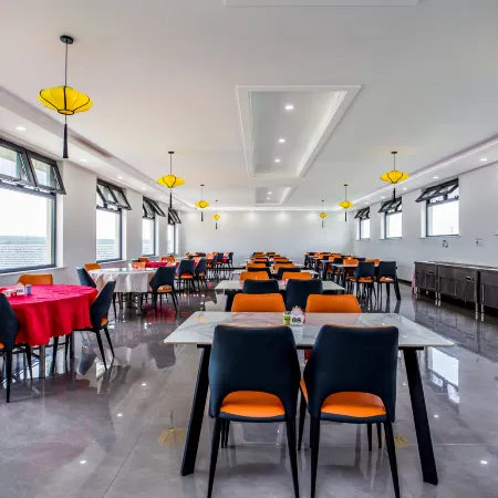 Grassland Star Vocation Hotel