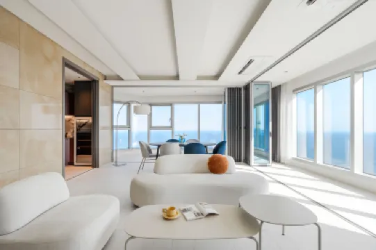 Le Collective Haeundae Paragraf Hotels near Songjeong Beach