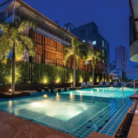 Solitaire Bangkok Sukhumvit 11 by Kingston Hotels