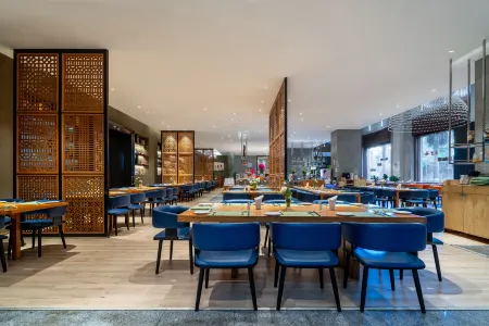 Winner Ambassador Hotel Отели рядом с достопримечательностью «Anping Bridge»