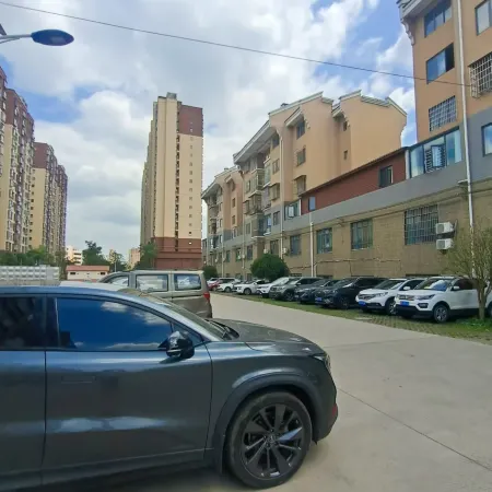 Xuangao Homestay (Huangguoshu Airport)