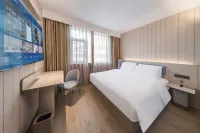 HanTing Hotel (Xiangyang Gucheng Yufeng Century Plaza) Hotels in Gucheng