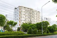 Collection O Howard Square Boutique Hotel Hotels in Bang Kho Laem