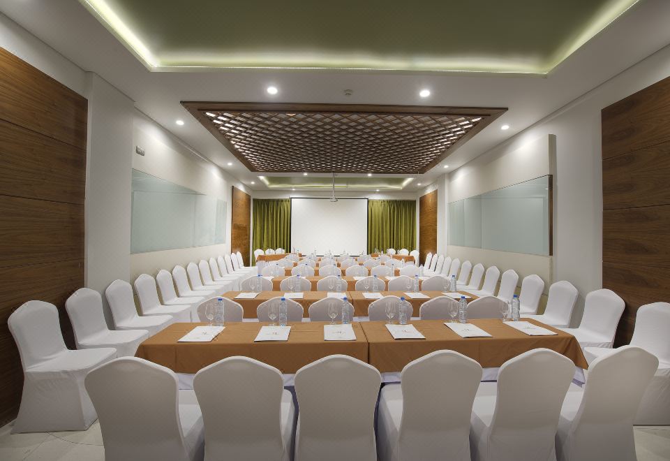 4. 더 셸스 리조트..