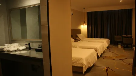 Find the Everest Hotel