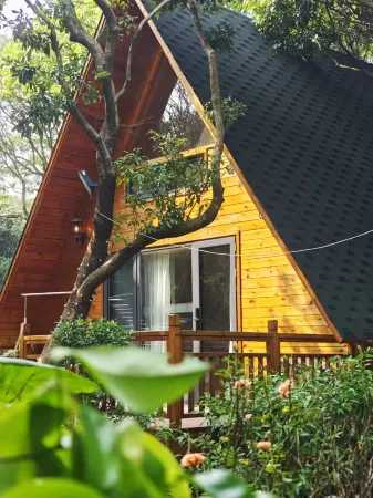 Liyuan Shanshe Homestay Отели рядом с достопримечательностью «Dongguan Xiangshi Zoo»