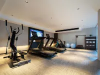 The GiorgioMorandi Hotels (Jinan Quancheng Plaza Commercial Area Daming Lake) Hotels near Black Tiger Spring