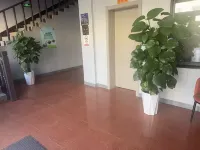 Hongda Preferred Hotel - parking