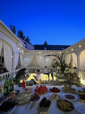 huashe Hotel