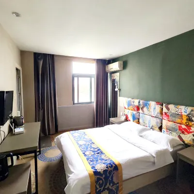 新鄉晚秋酒店（胖東來二胖店） Hotel dekat Xinxiang Passenger Transport Terminal