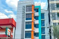 Lea Robert Hotel Angeles Pampanga by RedDoorz Hotel dekat Christ The King Chapel