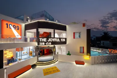 THE JOYFUL Y2K (West Island Store) Các khách sạn gần West Island
