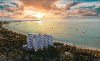 Continental Diamond Mandala Cham Bay 수영장