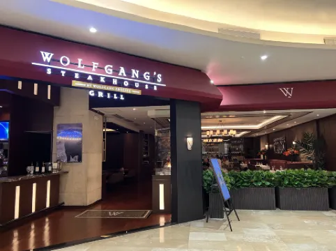 Lux Penhouse 2BR Cross City of Dreams OKADA  SOLAIRE MOA Airports